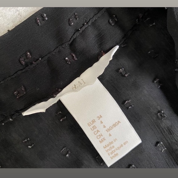 H&M semi sheer blouse - Picture 3 of 3